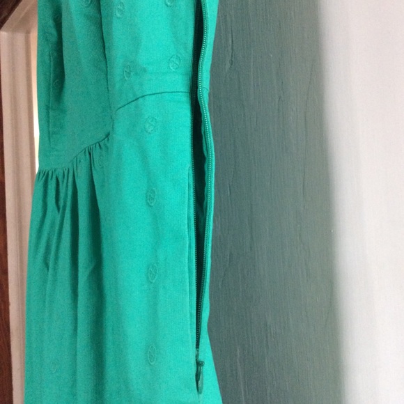 Vineyard vines, corduroy dress, size 16. - Picture 7 of 7